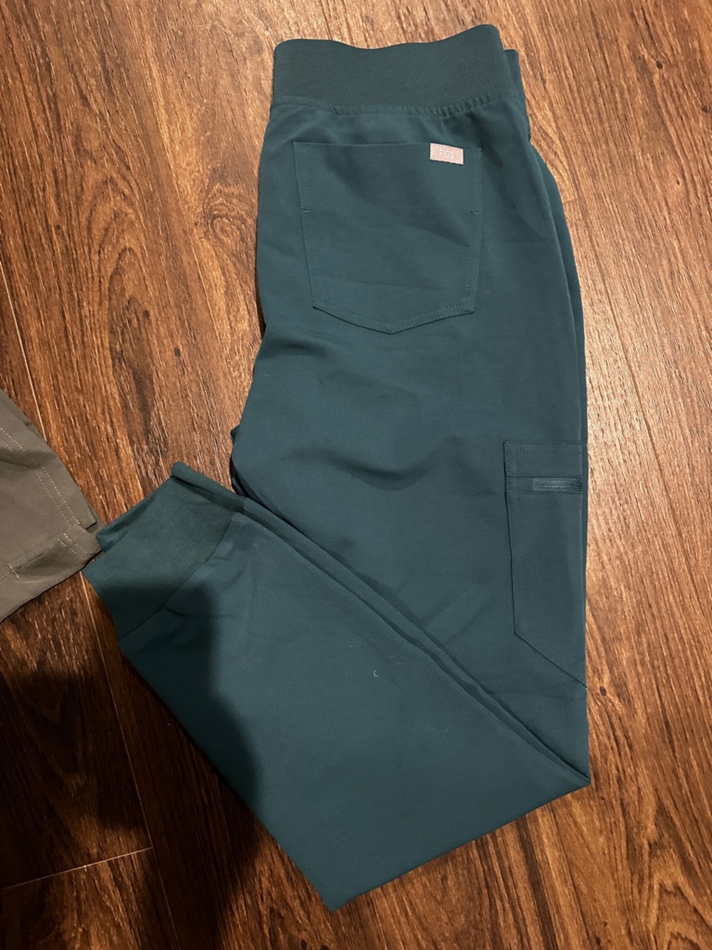 Figs Women's Teal Jogger Sweatpants